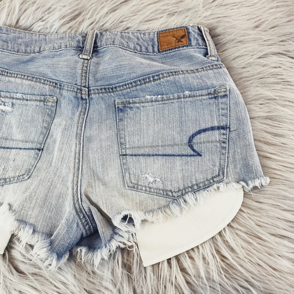 American Eagle Outfitter Cut Off Denim Shorts Sz 2 - Picture 3 of 4